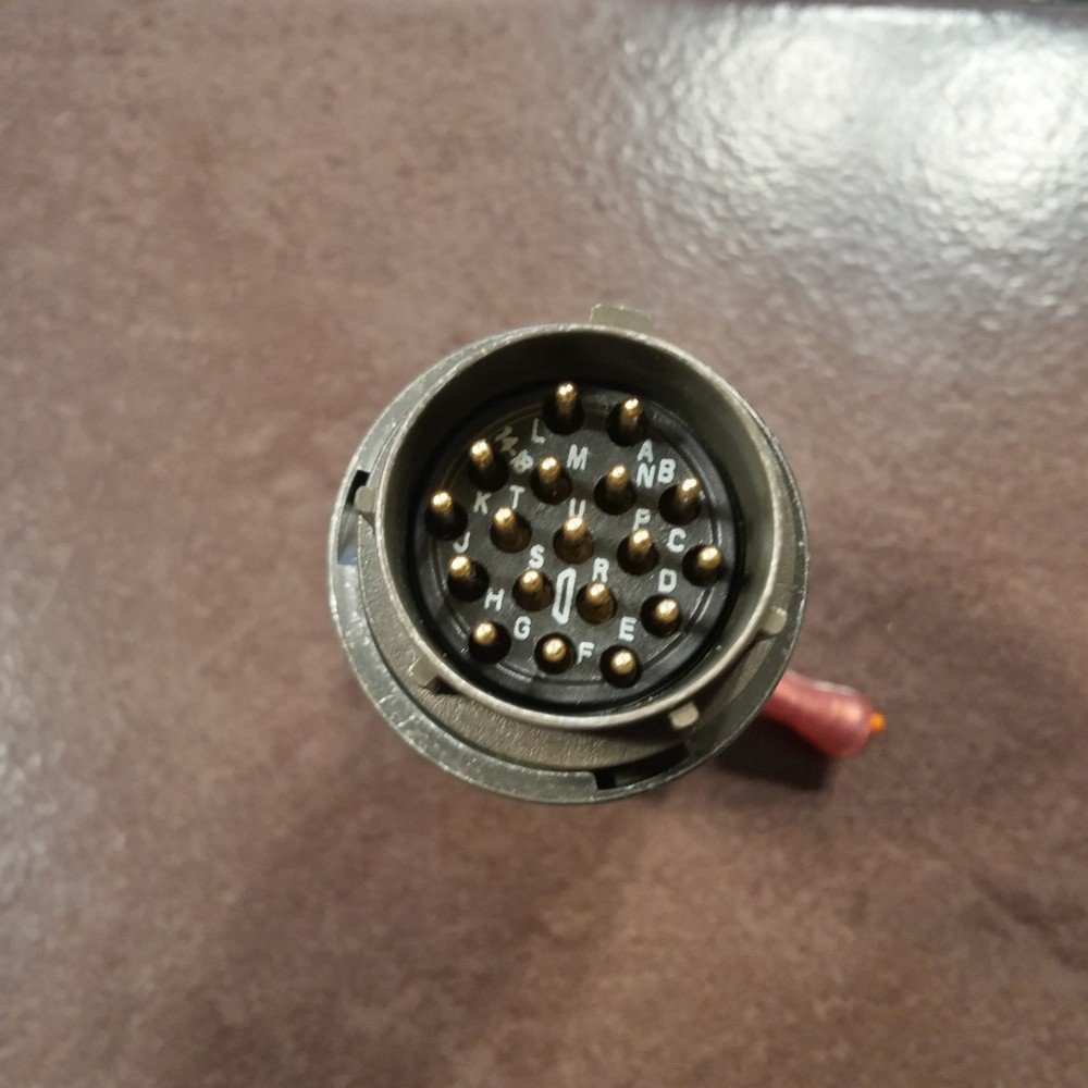 Amphenol MS3126F14-18P Connector
