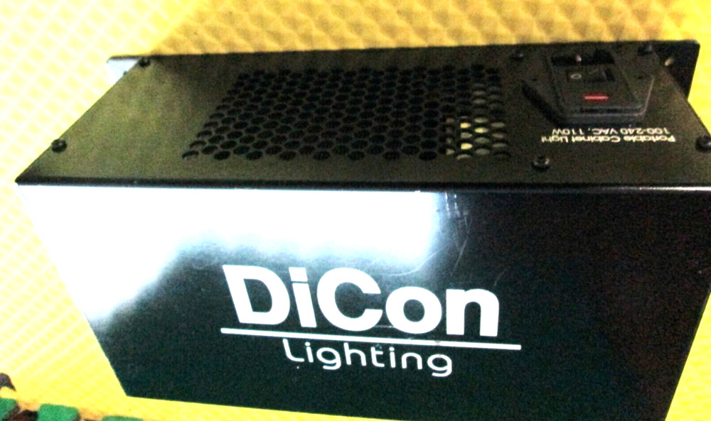 Dicon Fiber Illuminator 5200
