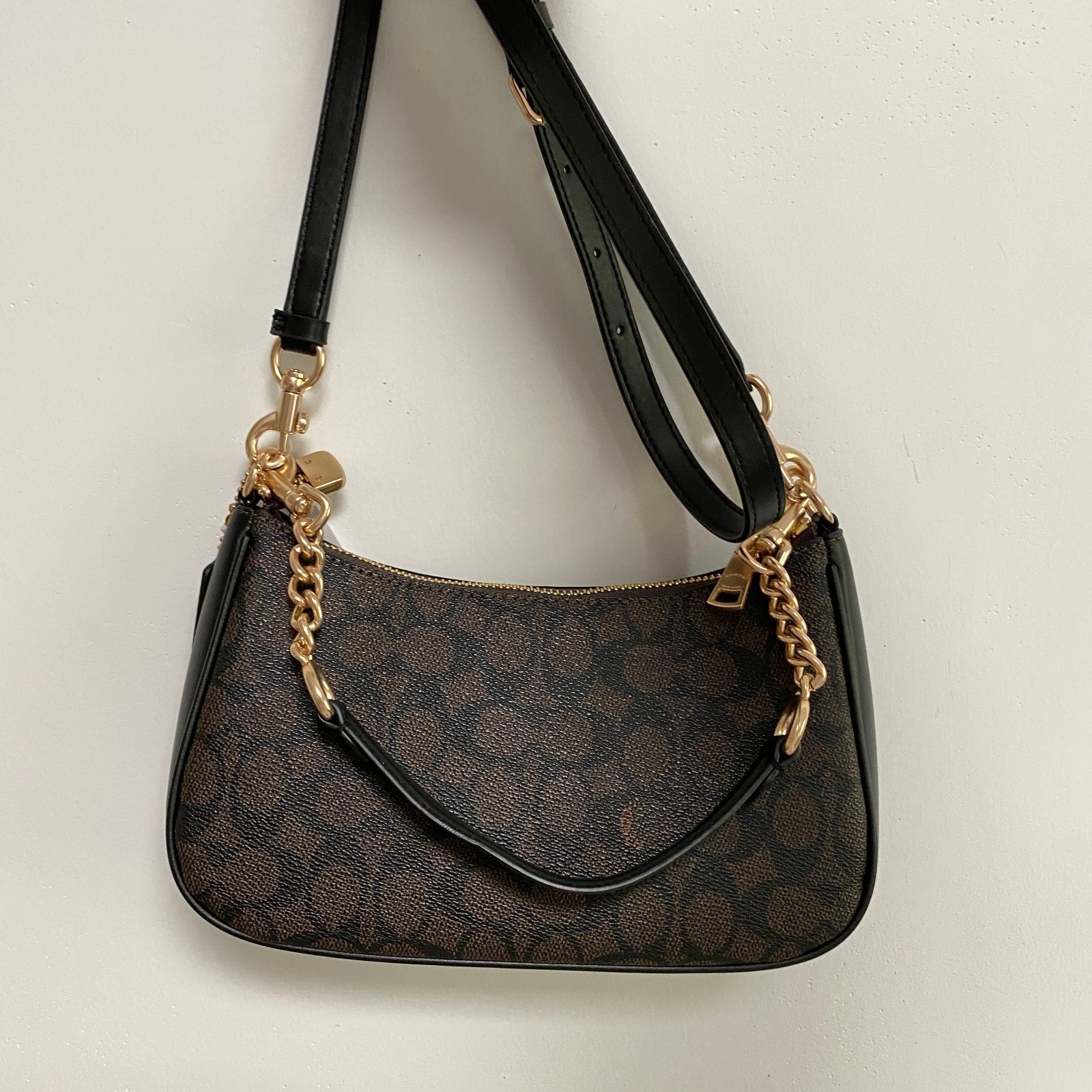 COACH CV933 Teri Shoulder Bag In Signature Canvas Walnut/Black NEW