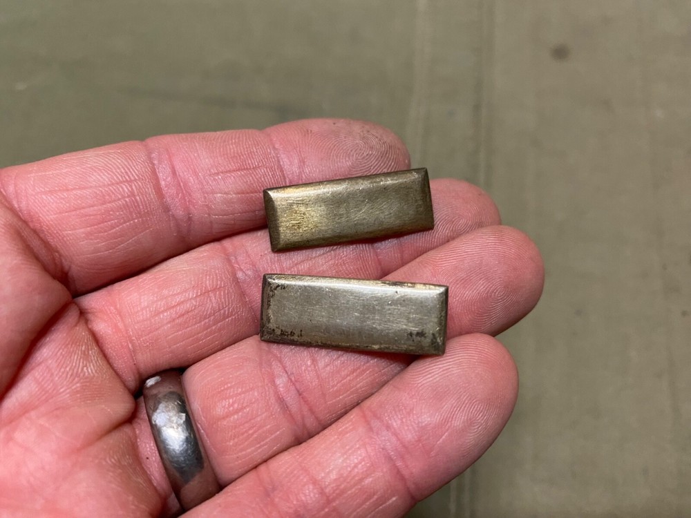 ORIGINAL WWII US ARMY OFFICER 1ST LIEUTENANT JACKET, SHIRT COLLAR INSIGNIA LOT