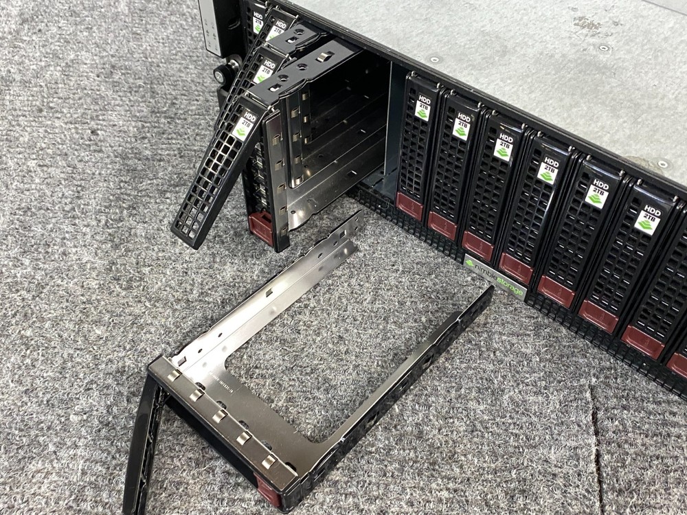 Nimble Storage CS200 16-Bay Storage Array, 2x 12GB Controllers, 2x PSU & Cords