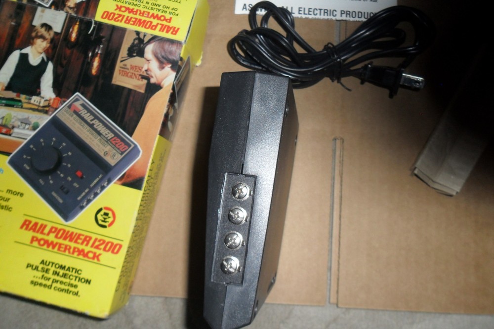MRC Railpower Rail Power 1200 Power Pack Model Train Controller