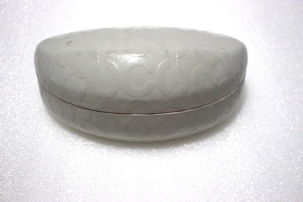 COACH CLAMSHELL LARGE CASE CREAM