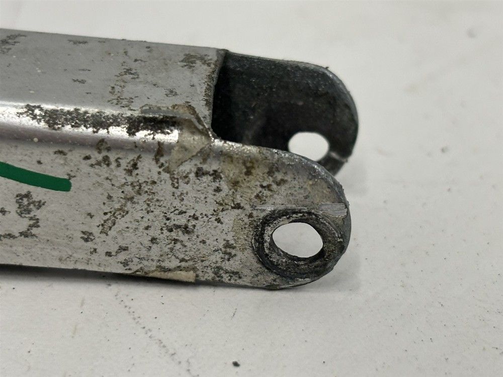 Luscombe Model 8 Window Latch Prop