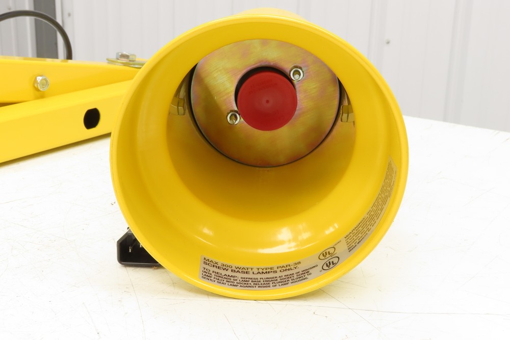 Mars DSDL-60 Tri-Lite Dock Loading Light 60" Reach