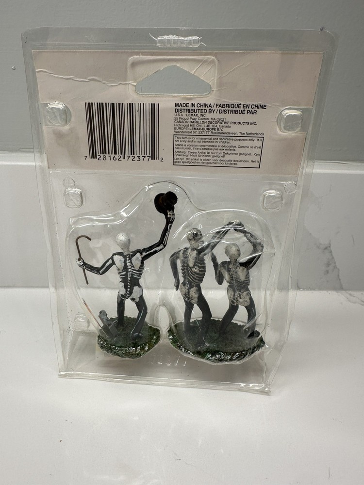 Lemax Spooky Town Dancing Skeletons