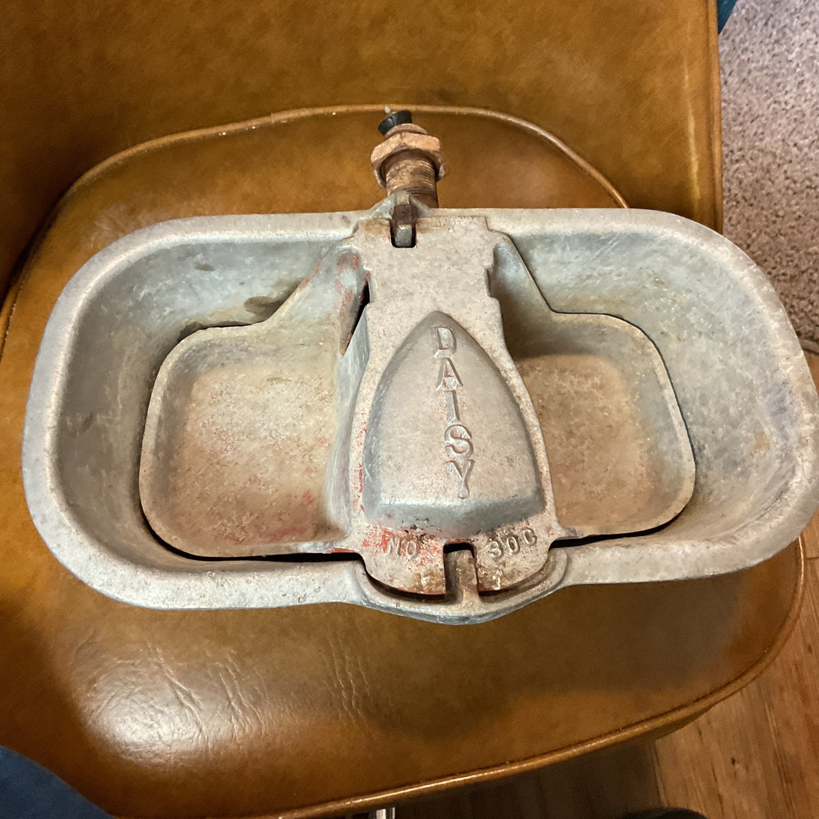 Daisy Hog Waterer . No 30 C Cast Aluminum . Used . Good