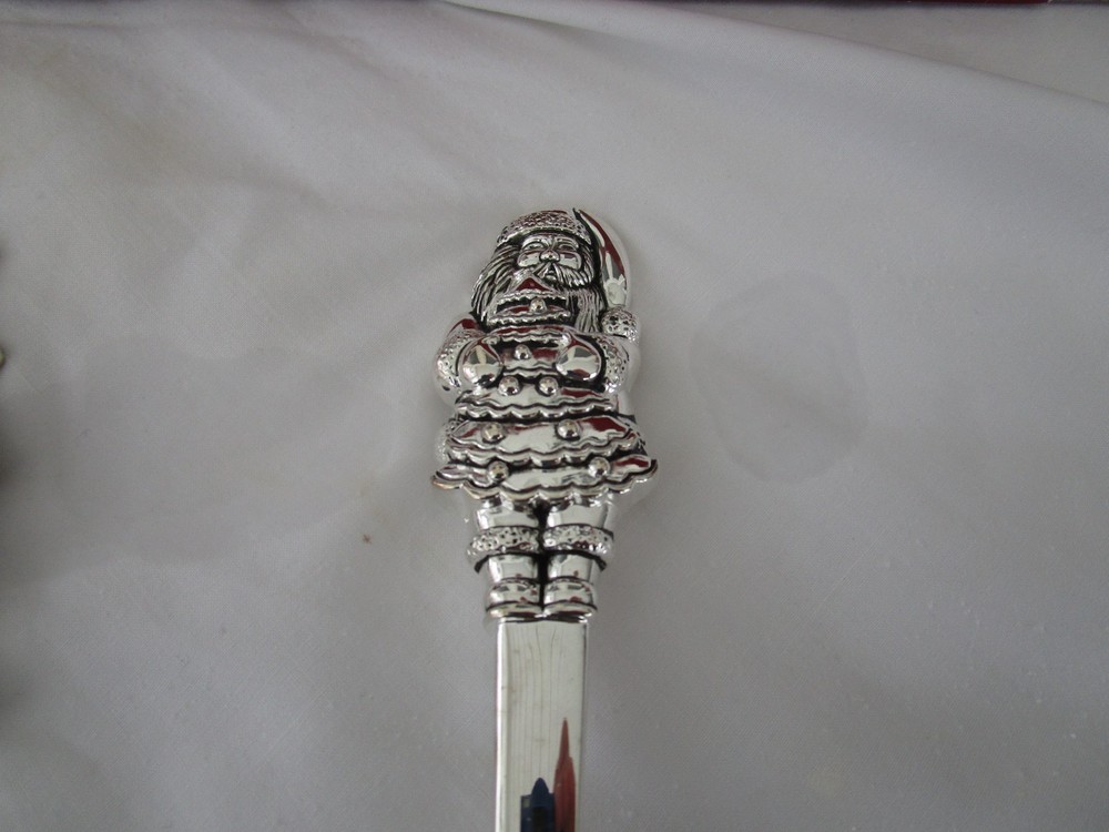 CHRISTMAS 3 PIECE SERVING SET~[ International Silver Company]~CLEAN!!!!