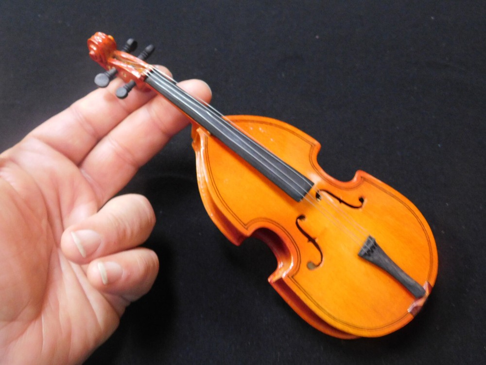 Miniature Cello & Case 7.5" for Display *does not Play*