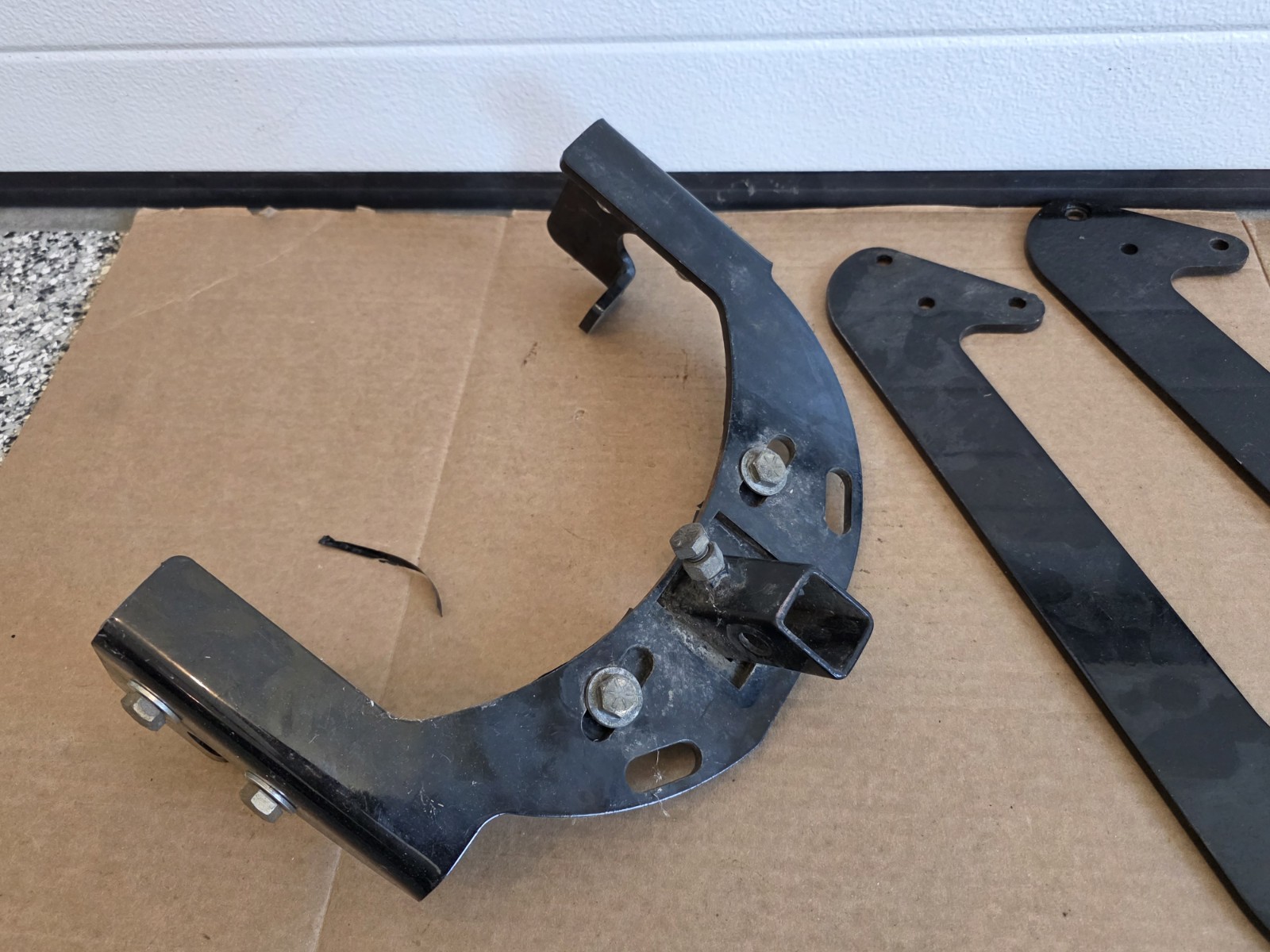 Harley 09-13 Touring Trailer Hitch receiver mount bracket