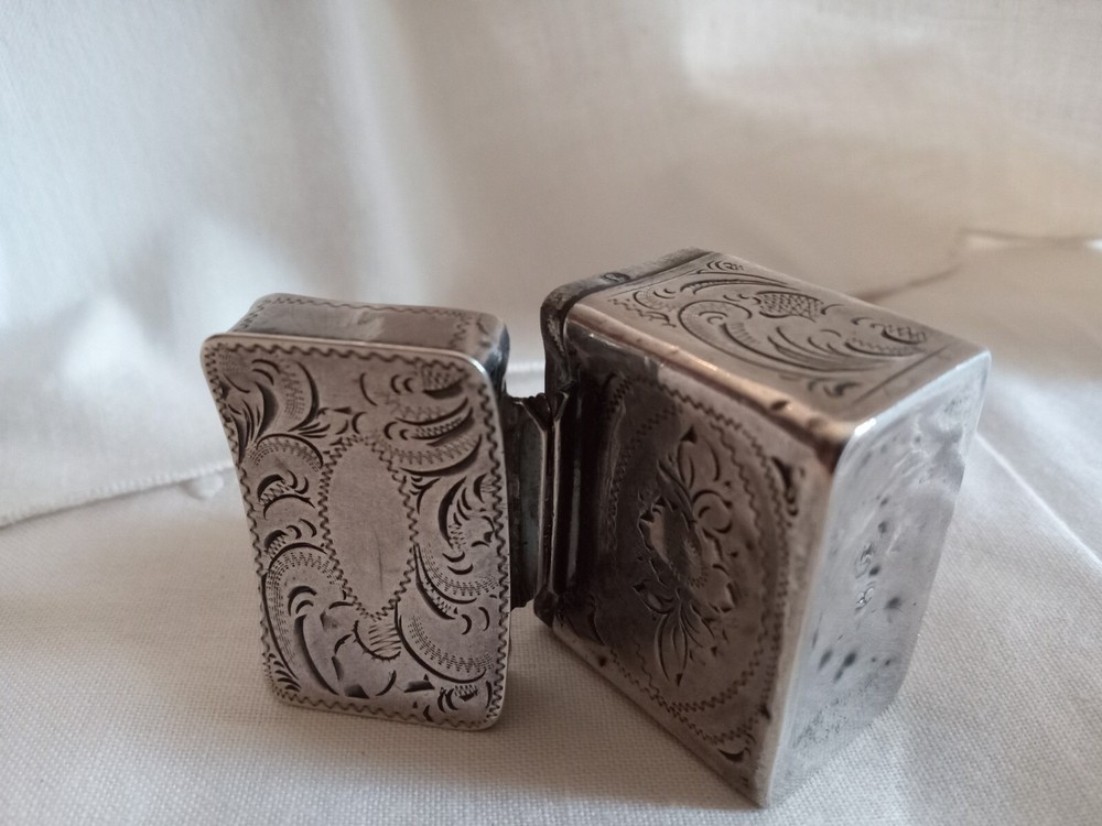 Small Antique Dutch .835 Silver Peppermint Box , Hatbox Form
