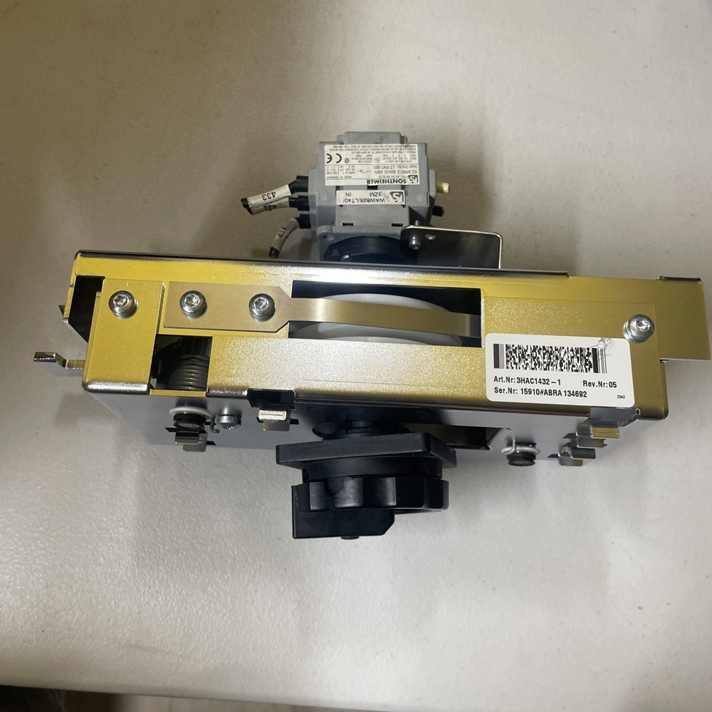 ABB 3HAC1432-1 Rotary Door Interlock Robot Controller