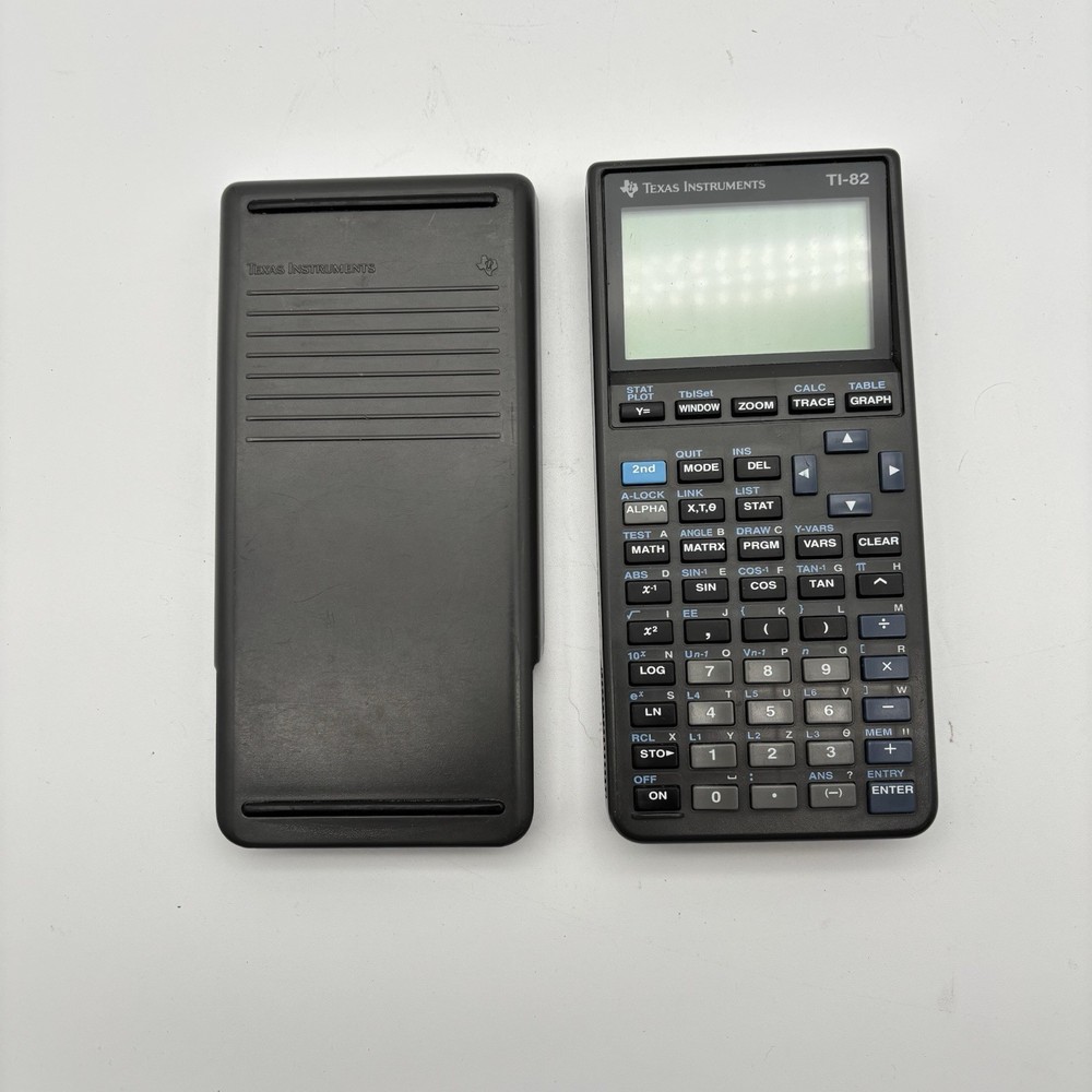 Texas Instruments TI-82 Graphing Calculator Tested Works.