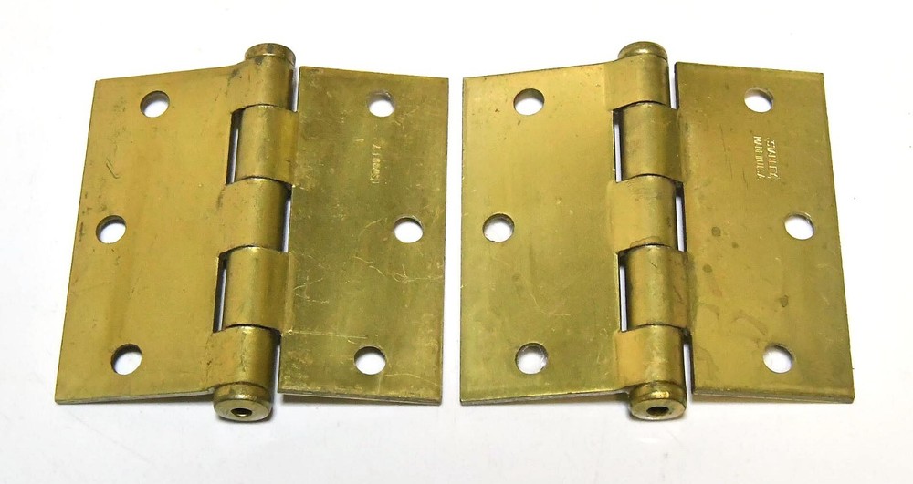 2 MATCHING STANELY BRASS FINISH HINGES 3 X 3