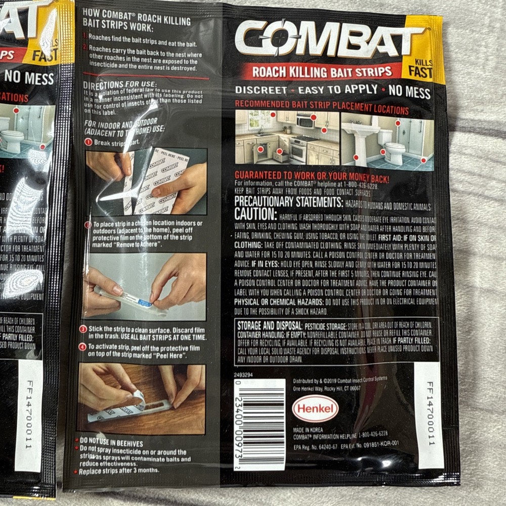 (2)Combat Roach Killing Bait Strips Kills Nest Large/Small Roaches 10 Strips Eac