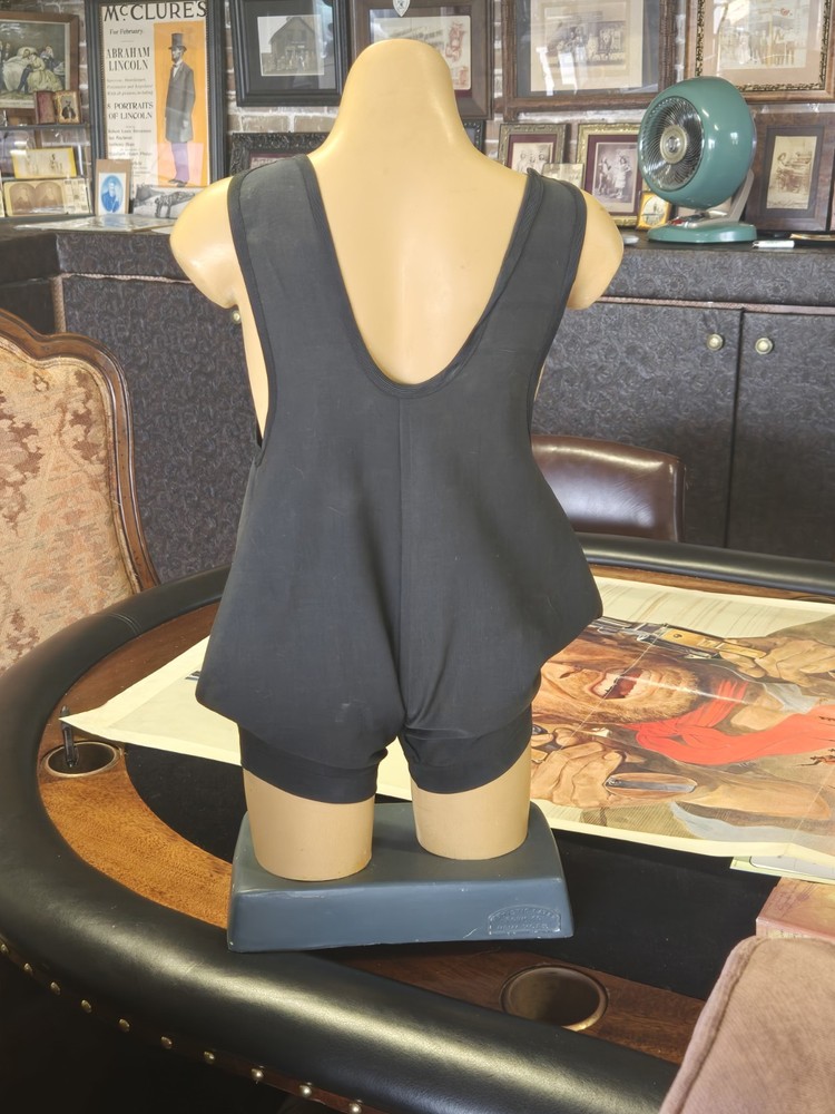 Advertising Mannequin Display Model Carter Figs