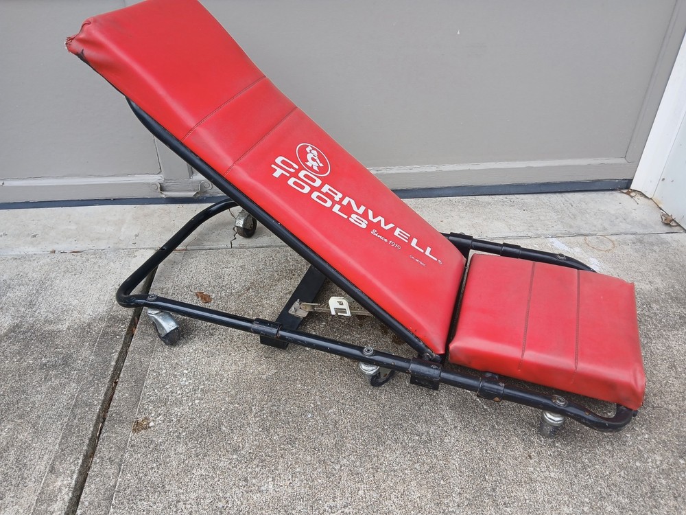 CORNWELL TOOLS Adjustable Mechanics Creeper Padded