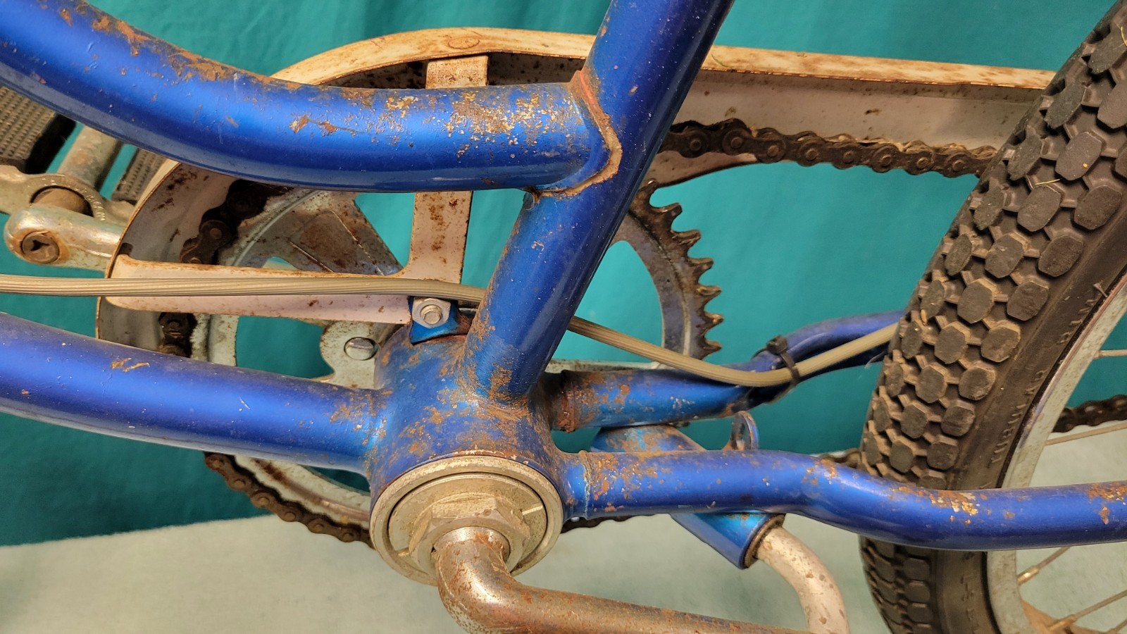 March 1979 Schwinn Fair Lady Complete Bicycle Tires Hold Air Banana Seat Rolls