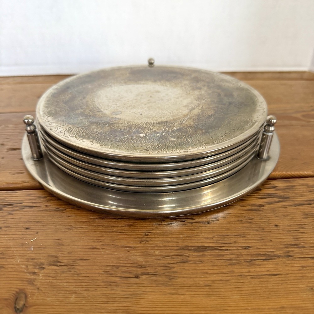 Vtg 70’s Silver Plate Scroll Design Engraved Round 5 Pc Trivet Set W/ Holder 7.5