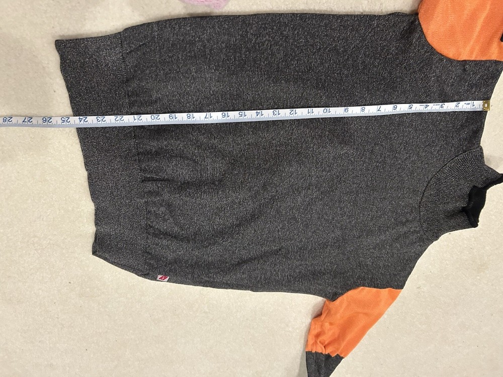 Tuff n lite Keel pullover with thumbholes size small