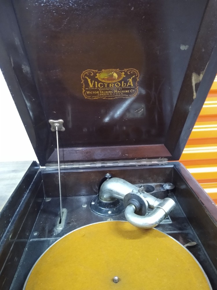 Victor Victrola VV-215 1920’s Victor Talking Machine
