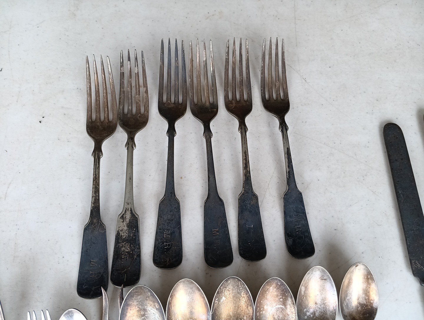 Lot Of 41 Vintage Silver Plate And Stainless WM Rogers Victor Silco Silverware