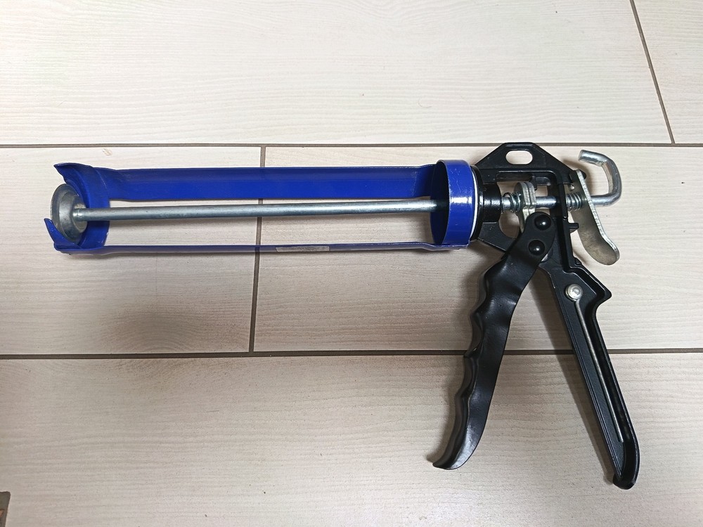 Labor Professional Silicone Gun New Never Used