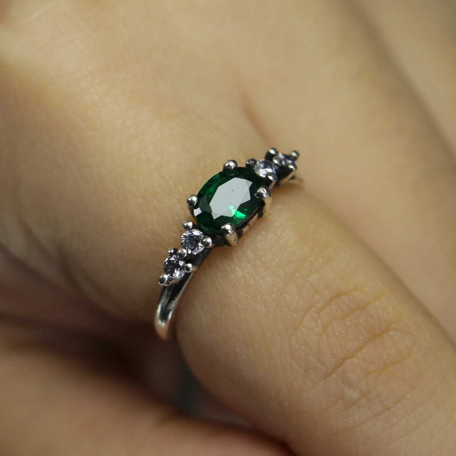 925 Silver Emerald and Moissanite Ring