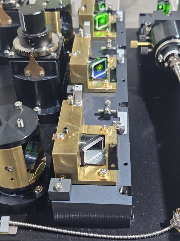 Nikon D-Eclipse C1 Confocal Microscope System w/Coherent Sapphire Laser Unit