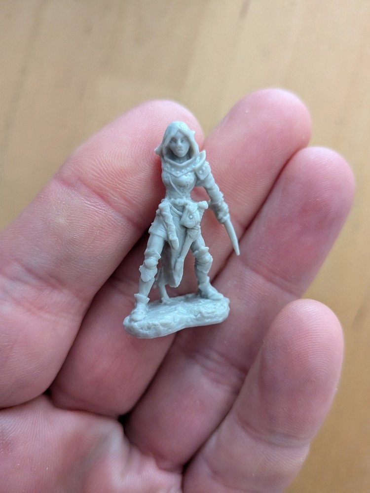 Reaper Bones Female Elf Rogue