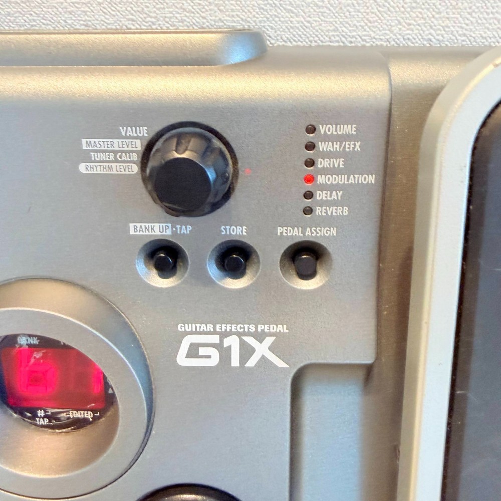 Zoom G1X Guitar Multi-Effects Processor Pedal with Expression Pedal Used Japan
