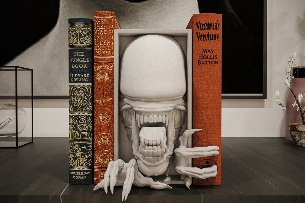 Alien Xenomorph Shelf Item