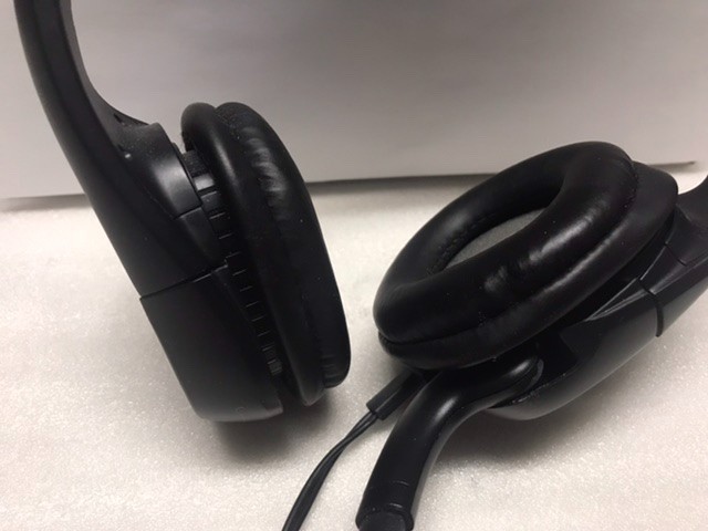 Plantronics Audio 355 Headset w/ microphone - Volume Control - tested working