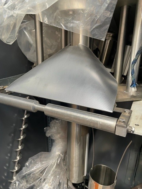 MATRIX FORM FILL AND SEAL MACHINE