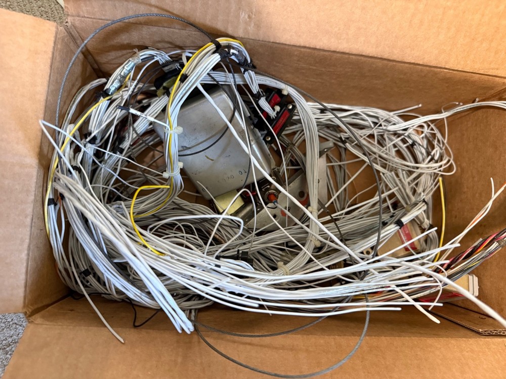 Bendix King KFC200 Autopilot - Computer, Controller, Servos, as shown