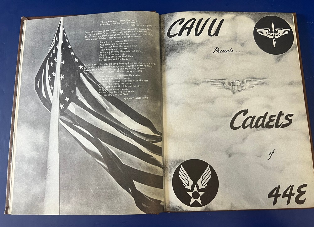 GODFELLOW ARMY AIR FIELD CLASS BOOK 44 E- BASIC FLT. TRAINING