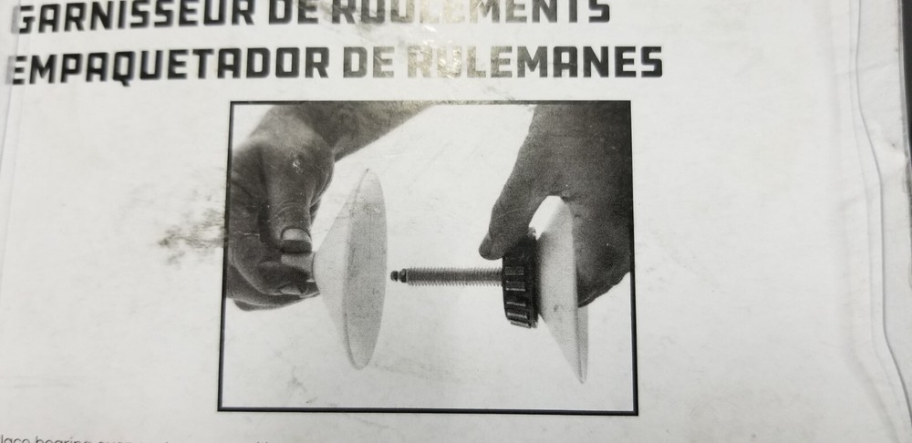 Powerbuilt Bearing Packer #64840