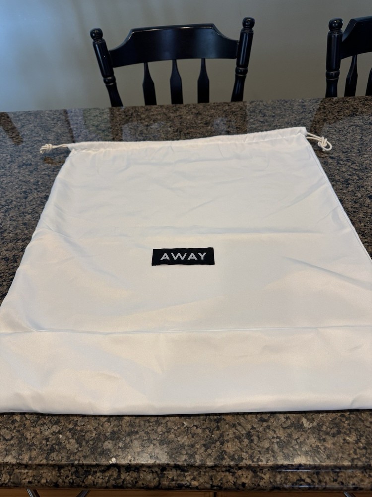 Away Dust Bag L23 H26
