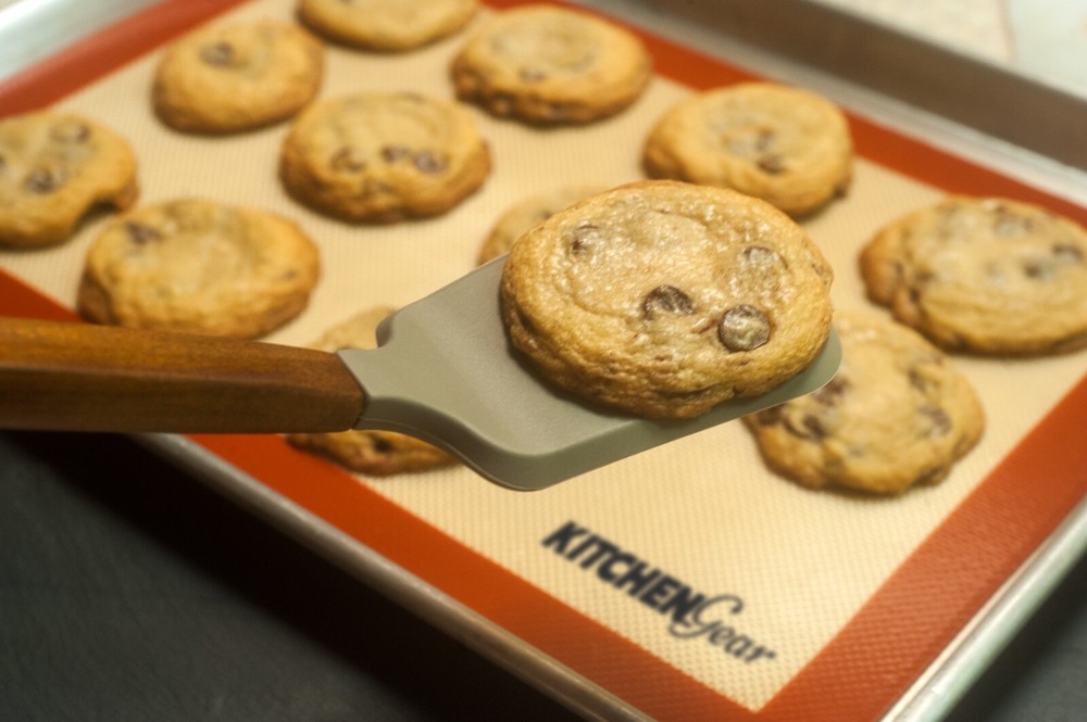 Silicone Baking Mats - Kitchen Gear - set of 2