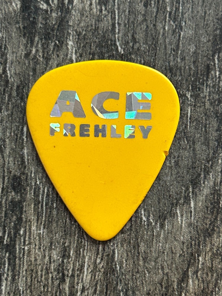 Kiss Guitar Pick ACE FREHLEY Just For Fun Tour Yellow Silver Prism Vintage