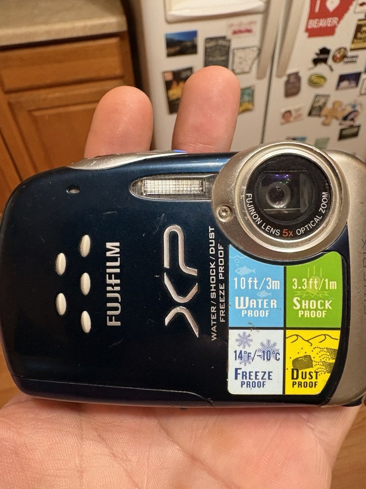 Fujifilm FinePix XP Digital Camera 16.4MP Blue. Used Read Description. Working