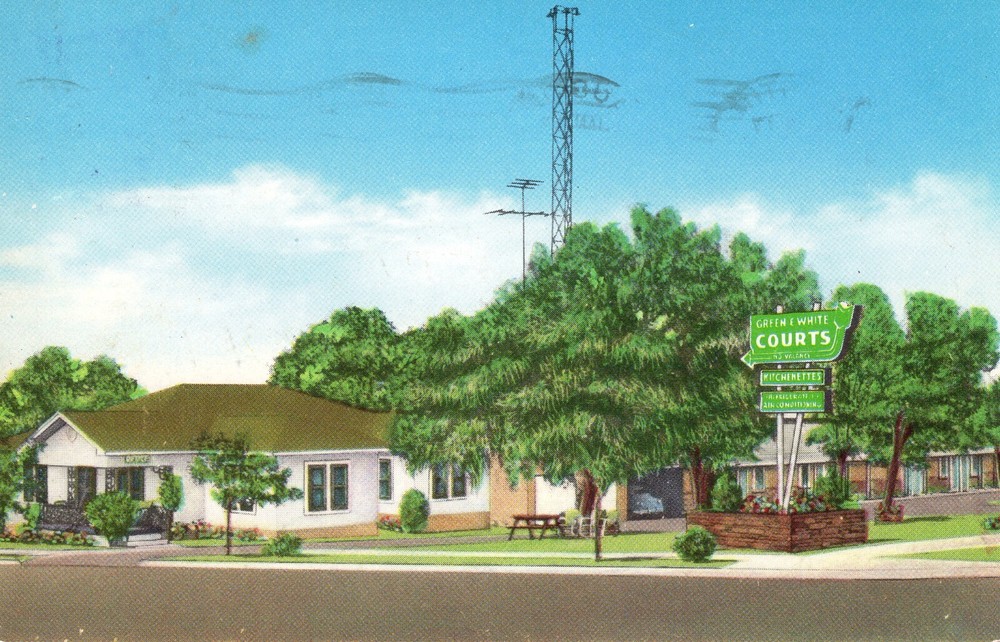 GREEN & WHITE COURTS, AUSTIN, TX - PC6849