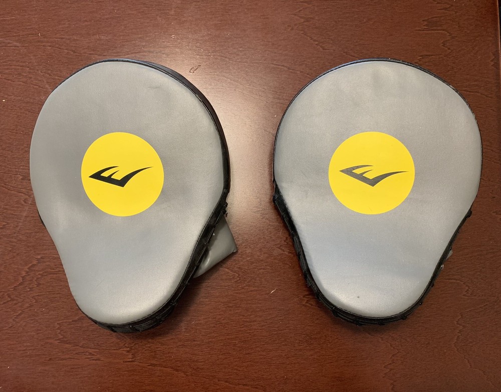 Everlast Boxing Mantis Punch Mitts