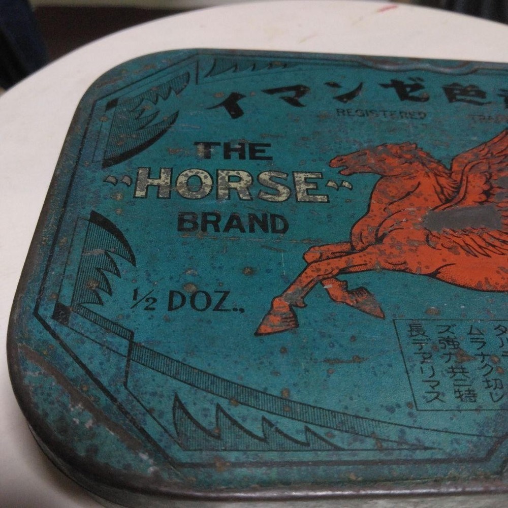 Showa retro blue spring can tin case