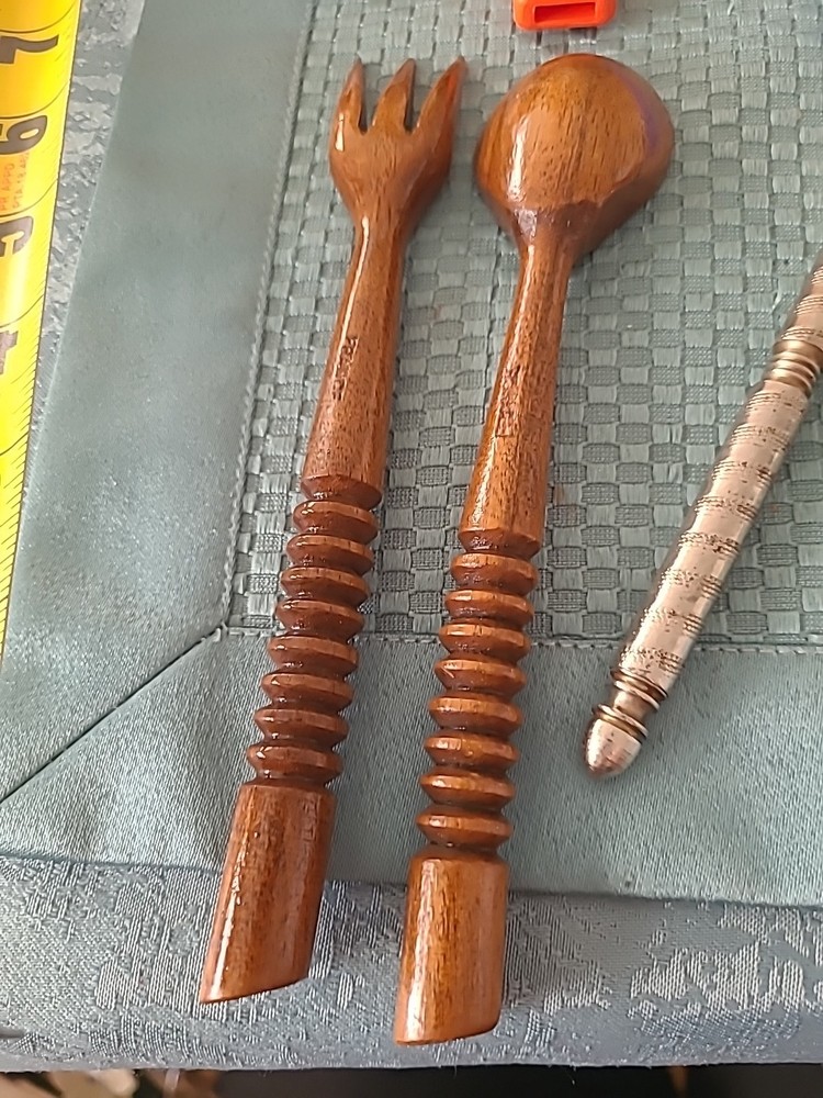 VINTAGE KITCHEN TOOLS (BIN TT)