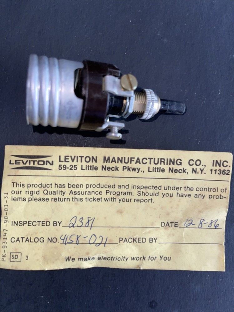 leviton#4158-021 bottom turn interior lamp socket