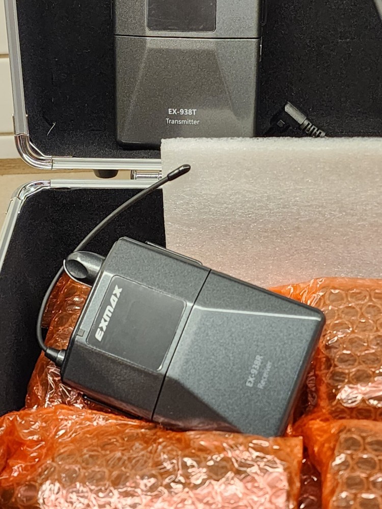 EXMAX EX938 Wireless Microphone System 1 Trasmiter 20 Receivers 20 Earbud + Case