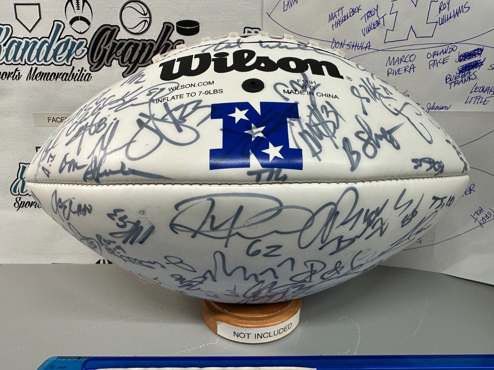 2004 NFC PRO BOWL TEAM SIGNED AUTOGRAPHED FOOTBALL-COACH ANDY REID CHAMP BAILEY