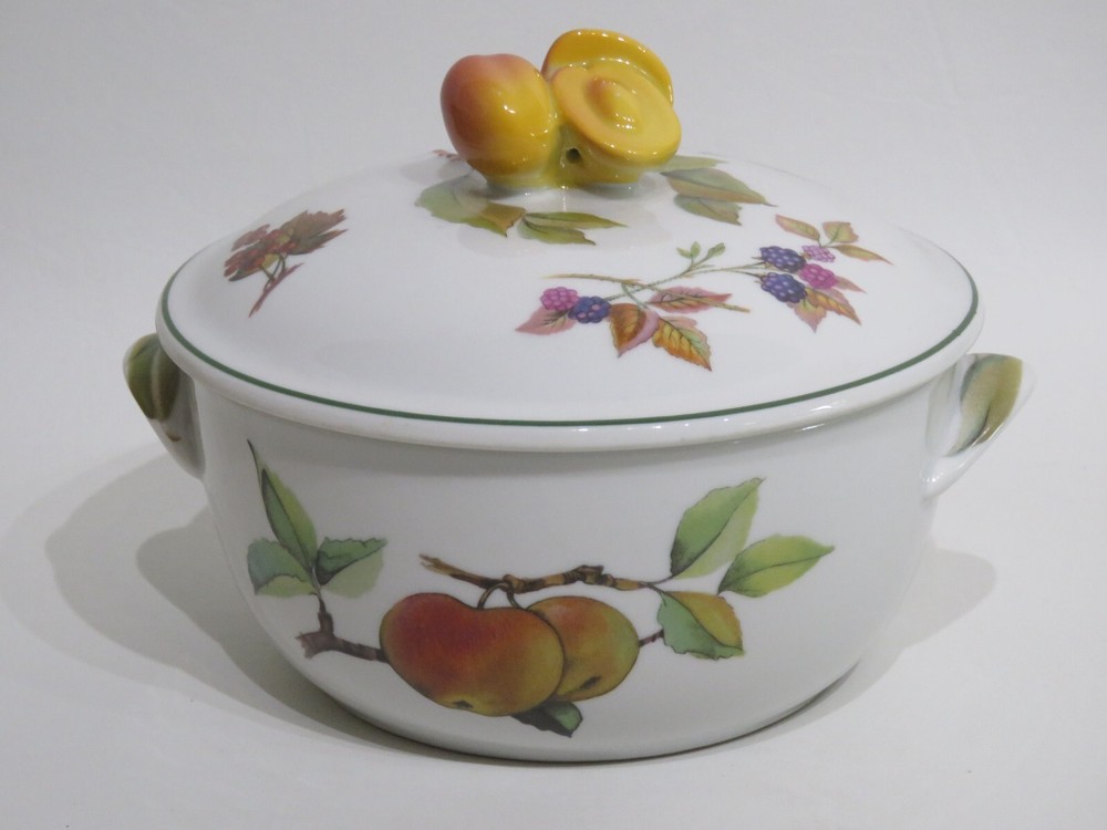 Royal Worcester "Evesham Vale" Pint Covered Casserole, Ramekin, Covered Jam