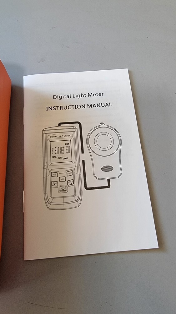 NEW Digital Light Meter 0 - 200,000